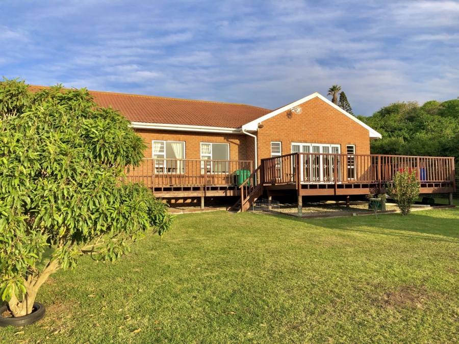 3 Bedroom Property for Sale in Boknesstrand Eastern Cape